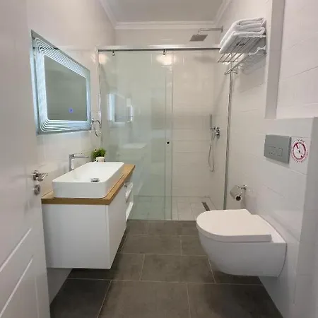 Queen's Lion Ξενοδοχείο