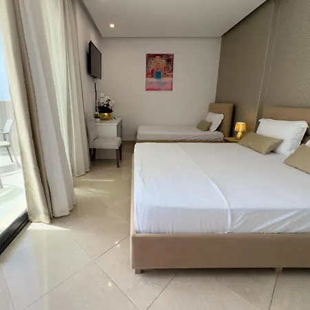 Queen's Lion Sarandë