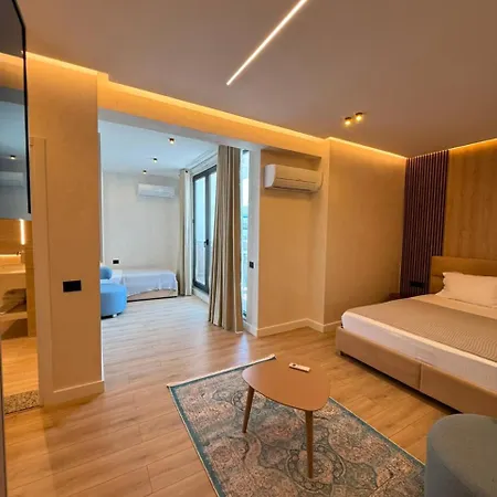 Hotel Queen's Lion 4*